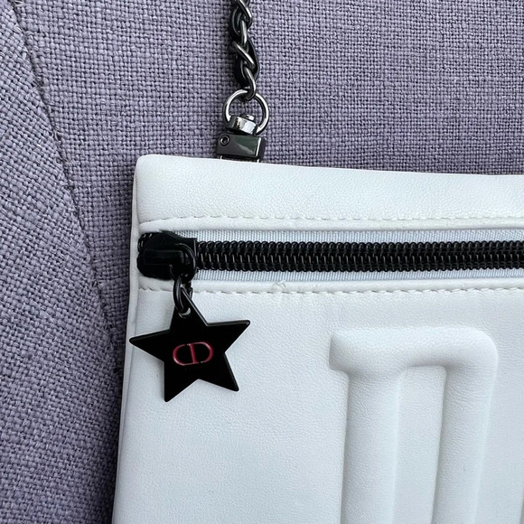 Dior beauty pouch cosmetic bag - Picture 3 of 6